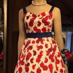 DISCOUNTED! Disney Dress Shop Snow White Dress 1X